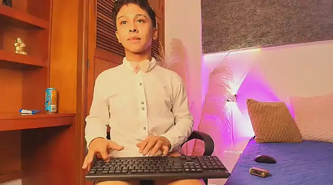 Snapshot of Dante_bre chatting on March 7, 2025, 3:49 pm Dante bre online show from March 7, 2025, 3:49 pm