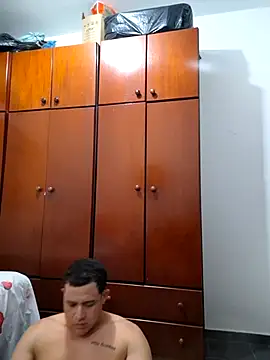 comcoroas online show from February 6, 2026, 3:02 am