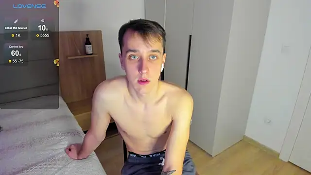 your super hero online show from March 5, 2025, 3:40 am