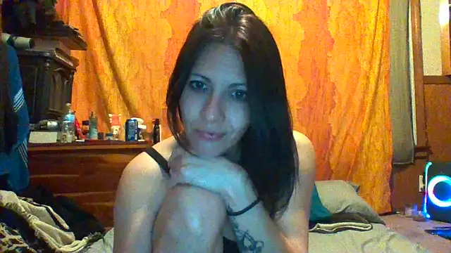 SillyRabbitz online show from March 12, 2025, 10:37 am