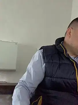 Mike8523 online show from April 7, 2026, 4:25 am