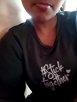 Snapshot of heena-3678 chatting on March 8, 2026, 12:30 pm heena-3678 online show from March 8, 2026, 12:30 pm