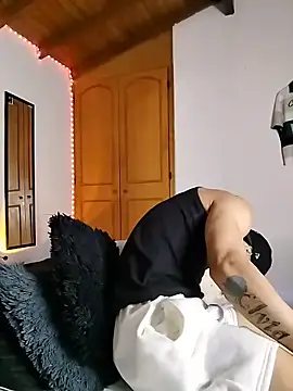 morenosiam online show from November 16, 2025, 9:30 pm