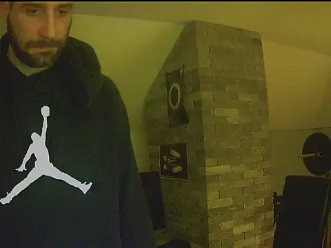 gryzoon online show from February 18, 2026, 3:26 am