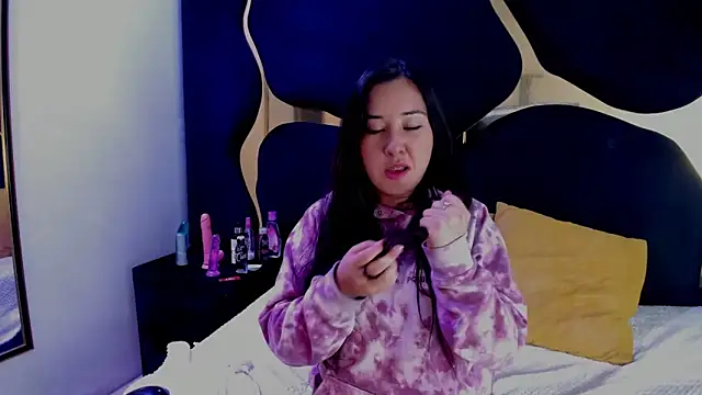 Celeste X online show from November 22, 2025, 4:44 am