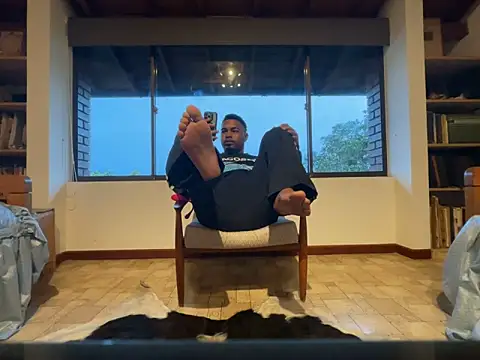 Snapshot of latinbbc_00 chatting on September 21, 2025, 11:04 am latinbbc 00 online show from September 21, 2025, 11:04 am