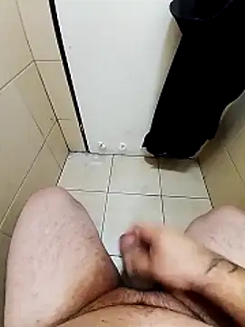 Snapshot of Alexander18edd chatting on December 16, 2025, 7:45 am Alexander18edd online show from December 16, 2025, 7:45 am