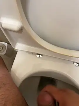 Alexander18edd online show from October 29, 2025, 1:43 pm