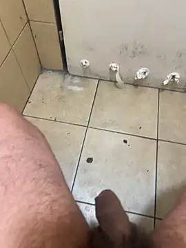 Snapshot of Alexander18edd chatting on February 12, 2026, 9:31 am Alexander18edd online show from February 12, 2026, 9:31 am