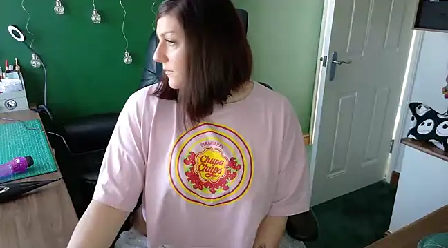 CurvyNolaMILFx online show from March 13, 2025, 10:47 am