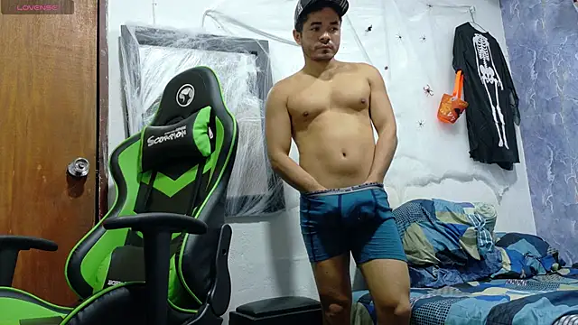 twinks 28 online show from October 27, 2025, 11:05 pm