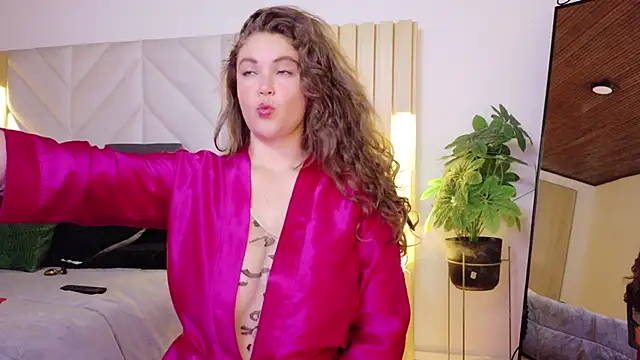 Anaise latif online show from October 14, 2025, 11:44 am