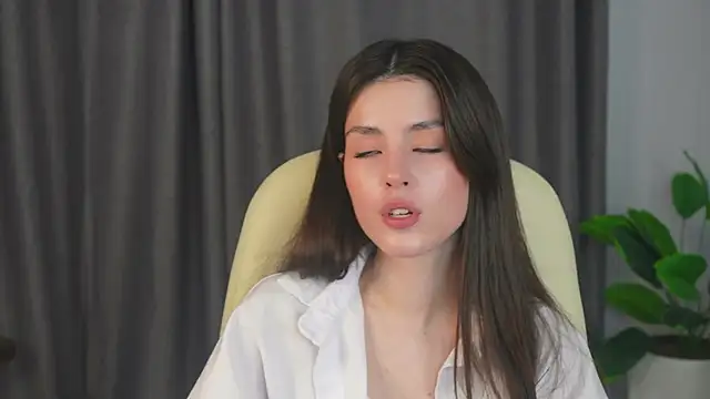 ArletteBiddix online show from March 20, 2025, 9:15 am