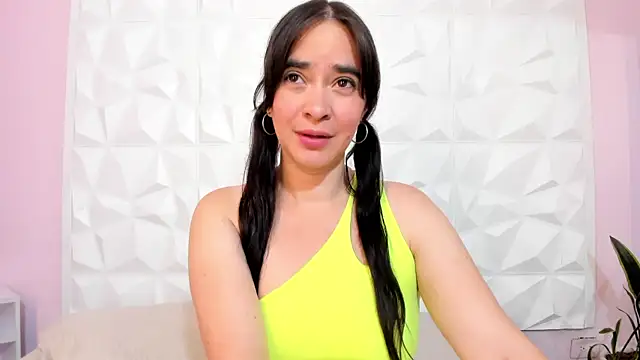 Valeriagomez  online show from March 15, 2025, 11:40 am