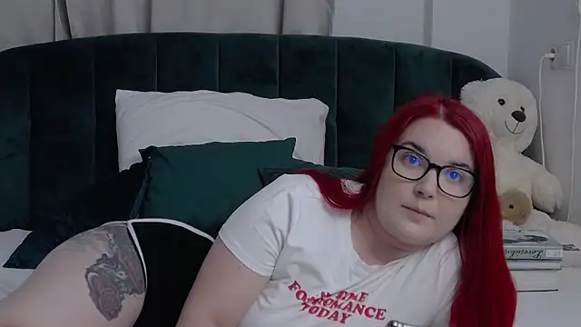 Snapshot of KailyKay chatting on July 4, 2026, 6:01 pm KailyKay online show from July 4, 2026, 6:01 pm