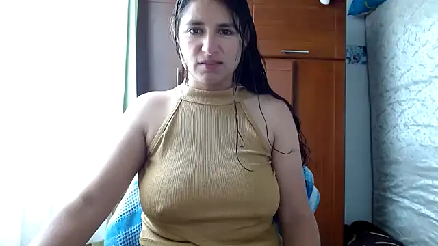 Snapshot of Escarcha-blue chatting on May 22, 2026, 5:00 pm Escarcha-blue online show from May 22, 2026, 5:00 pm