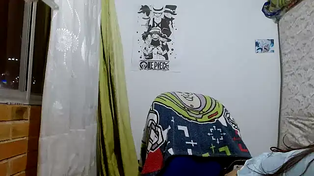 Snapshot of Escarcha-blue chatting on December 3, 2025, 12:33 am Escarcha-blue online show from December 3, 2025, 12:33 am