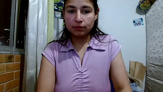 Snapshot of Escarcha-blue chatting on October 29, 2025, 1:15 am Escarcha-blue online show from October 29, 2025, 1:15 am