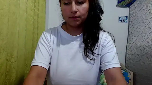 Snapshot of Escarcha-blue chatting on January 8, 2026, 1:11 am Escarcha-blue online show from January 8, 2026, 1:11 am