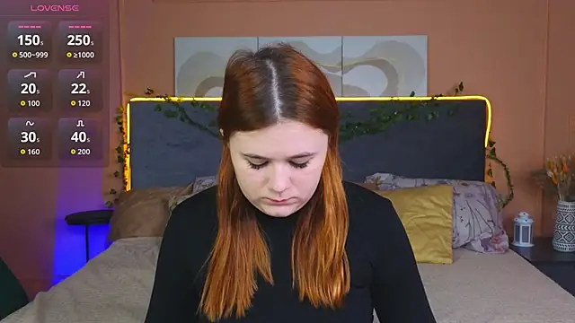 Snapshot of Eva_Starlight chatting on December 4, 2025, 4:11 am Eva Starlight online show from December 4, 2025, 4:11 am