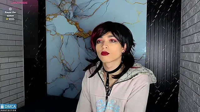 Snapshot of MaeveKuro chatting on November 29, 2025, 3:06 am MaeveKuro online show from November 29, 2025, 3:06 am