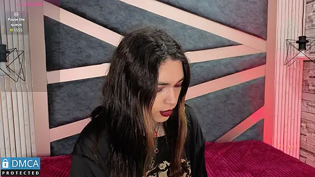 MaeveKuro online show from April 9, 2026, 3:08 am