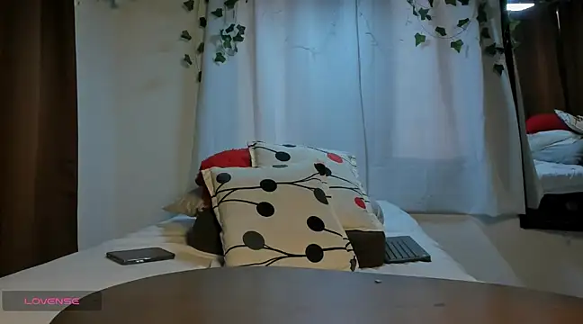 Snapshot of SamanthaLara chatting on March 17, 2025, 2:45 pm SamanthaLara online show from March 17, 2025, 2:45 pm