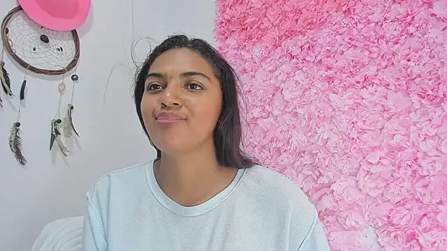 Melodymoore  online show from March 3, 2026, 12:17 am