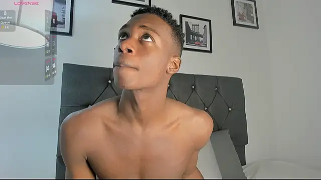 Snapshot of noah_johes chatting on March 22, 2026, 3:32 am noah johes online show from March 22, 2026, 3:32 am