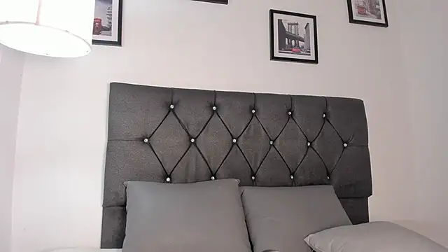 Snapshot of noah_johes chatting on February 24, 2026, 3:40 am noah johes online show from February 24, 2026, 3:40 am