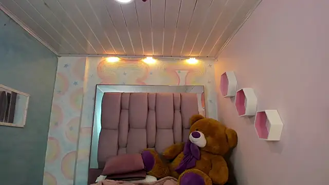 Snapshot of zephyra-angels chatting on March 3, 2025, 10:28 am zephyra-angels online show from March 3, 2025, 10:28 am