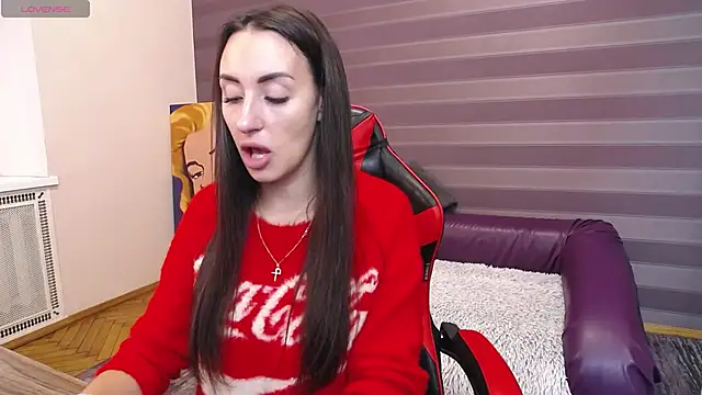 JenniferStone online show from October 26, 2025, 8:15 am