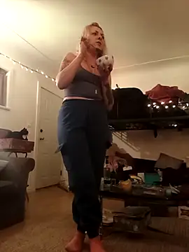 Foxxyhoneypott online show from February 17, 2026, 6:33 am