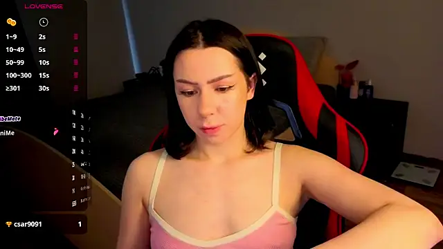 Snapshot of meganluss chatting on April 16, 2026, 4:24 am meganluss online show from April 16, 2026, 4:24 am