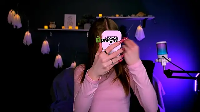 doll vey online show from October 30, 2025, 8:06 pm