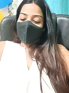 CRAZY  BITE online show from November 26, 2025, 8:31 pm