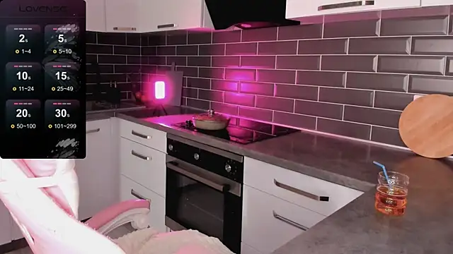 Snapshot of EmmaVictori1 chatting on January 8, 2026, 5:46 am EmmaVictori1 online show from January 8, 2026, 5:46 am