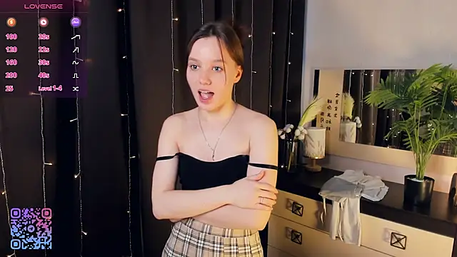 Snapshot of EdinaCordner chatting on March 12, 2025, 2:01 pm EdinaCordner online show from March 12, 2025, 2:01 pm