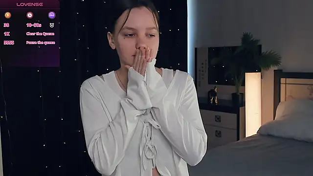 Snapshot of EdinaCordner chatting on March 9, 2025, 7:56 am EdinaCordner online show from March 9, 2025, 7:56 am