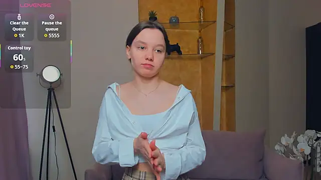 Snapshot of EdinaCordner chatting on September 21, 2025, 10:20 am EdinaCordner online show from September 21, 2025, 10:20 am