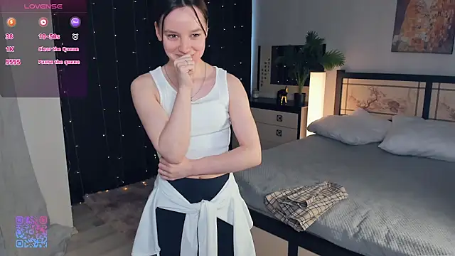 Snapshot of EdinaCordner chatting on March 6, 2025, 1:14 pm EdinaCordner online show from March 6, 2025, 1:14 pm