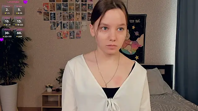 Snapshot of EdinaCordner chatting on March 22, 2025, 6:54 am EdinaCordner online show from March 22, 2025, 6:54 am