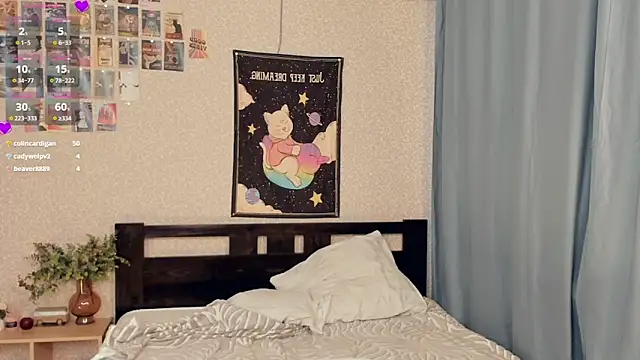 Snapshot of EdinaCordner chatting on March 22, 2025, 12:57 pm EdinaCordner online show from March 22, 2025, 12:57 pm