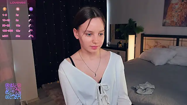 Snapshot of EdinaCordner chatting on March 8, 2025, 1:14 pm EdinaCordner online show from March 8, 2025, 1:14 pm