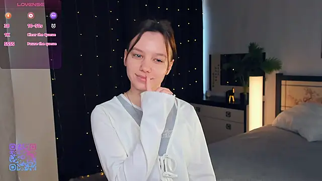 Snapshot of EdinaCordner chatting on March 8, 2025, 7:05 am EdinaCordner online show from March 8, 2025, 7:05 am