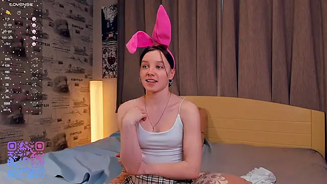 Snapshot of EdinaCordner chatting on March 20, 2025, 10:54 am EdinaCordner online show from March 20, 2025, 10:54 am