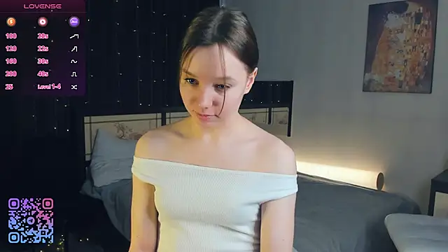 Snapshot of EdinaCordner chatting on March 19, 2025, 10:11 am EdinaCordner online show from March 19, 2025, 10:11 am