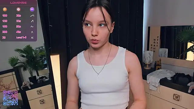 Snapshot of EdinaCordner chatting on March 15, 2025, 11:08 am EdinaCordner online show from March 15, 2025, 11:08 am