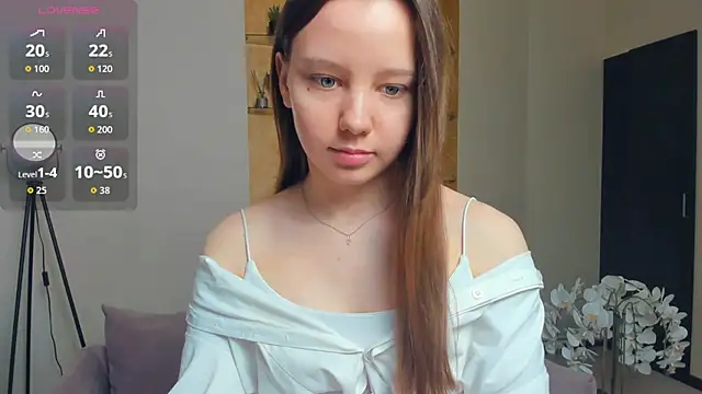 Snapshot of EdinaCordner chatting on November 7, 2025, 10:20 am EdinaCordner online show from November 7, 2025, 10:20 am