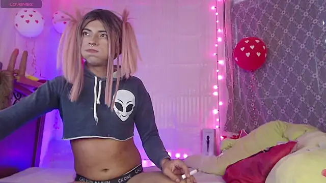 Nikol Twink online show from February 18, 2026, 1:29 pm